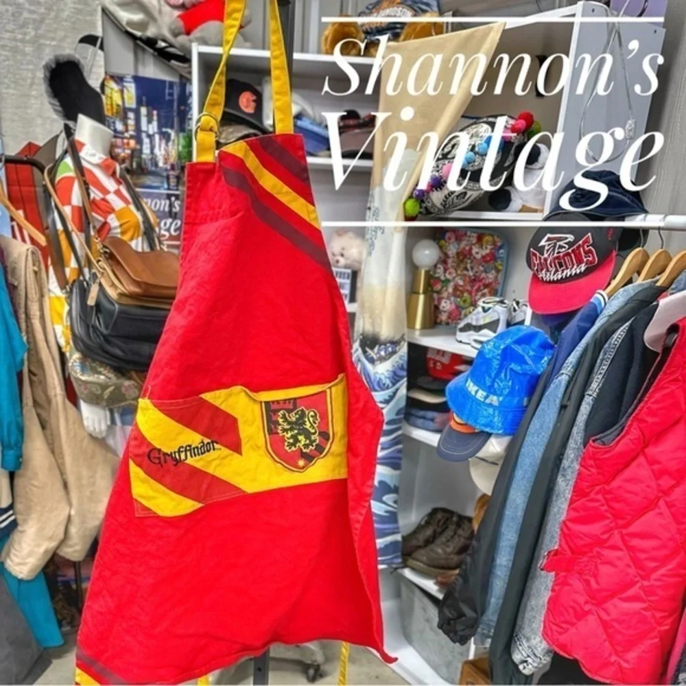 William Sonoma x Harry Potter Gryffindor kitchen apron